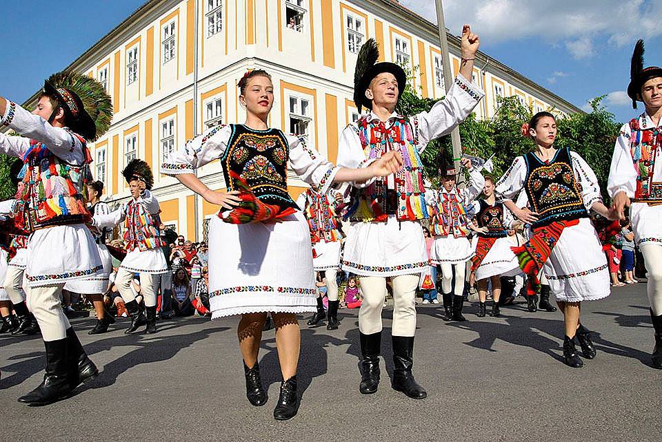 Duna Menti Folklórfesztivál